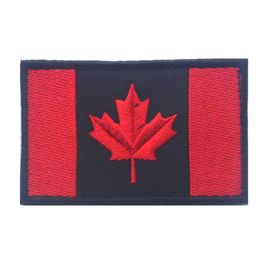 Besi hitam di Velcro Canada bendera patch, Tenunan bordir Patch tim kustom